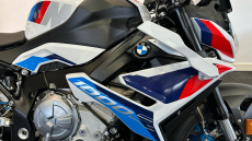 (23MY) BMW M1000 R